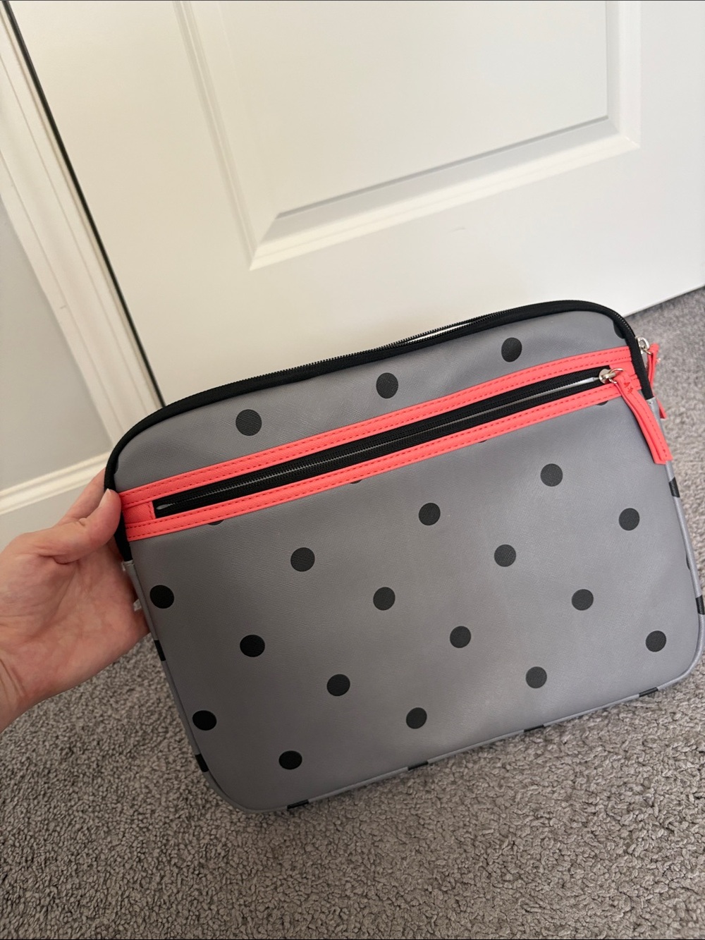 Targus Laptop Sleeve Arts Edition Case Polka Dot Holds Up To 15-16”